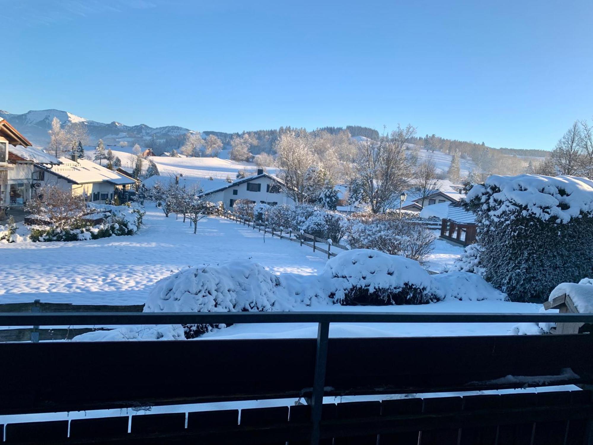 Lindners Hideaways - Bergnest Lodge - Bergblick Fewo 6 Pers Balkon Garten Hund Ski Unterkunft Luftkurort Oberreute Naehe Buchenegger Wasserfaelle Eistobel Bodensee Exterior photo